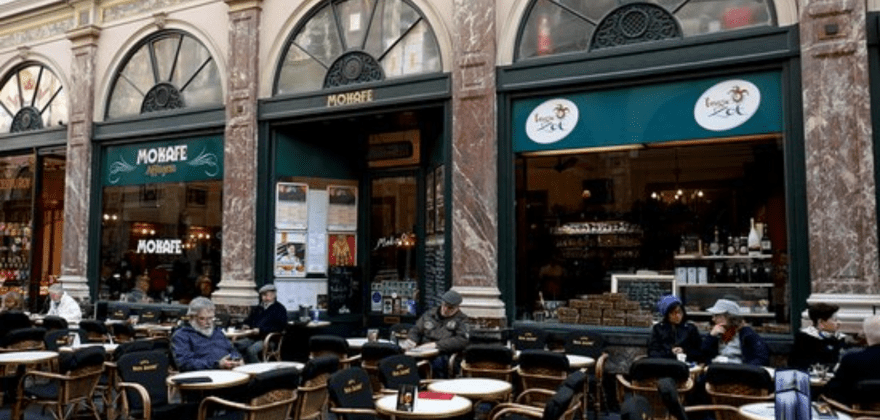 The Best Cafés Near Grand Place for a Cozy Winter Day